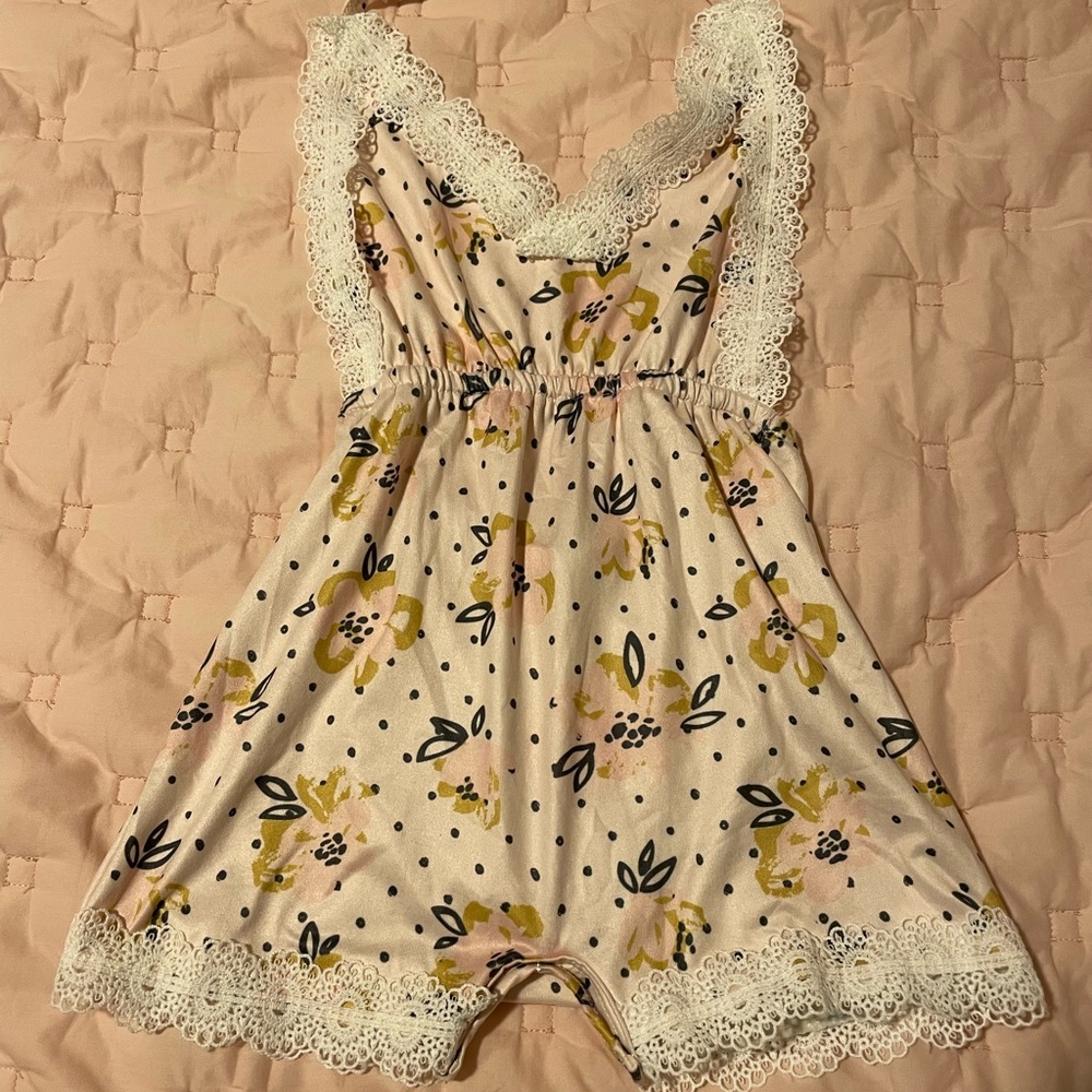 NWT Bailey’s Blossoms Romper 3T
